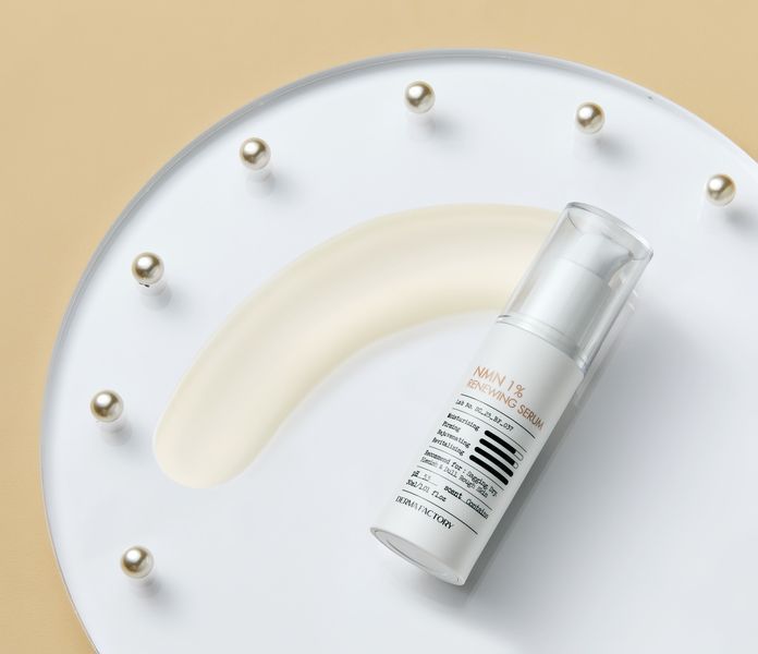 Антиоксидантна сироватка для обличчя 30 мл, Derma Factory NMN 1% Renewing Serum 148 фото