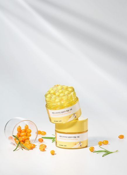 ROUND LAB Vita Niacinamide Glow Capsule Cream, 50 ml Освітлювальний крем з капсулами 109 фото