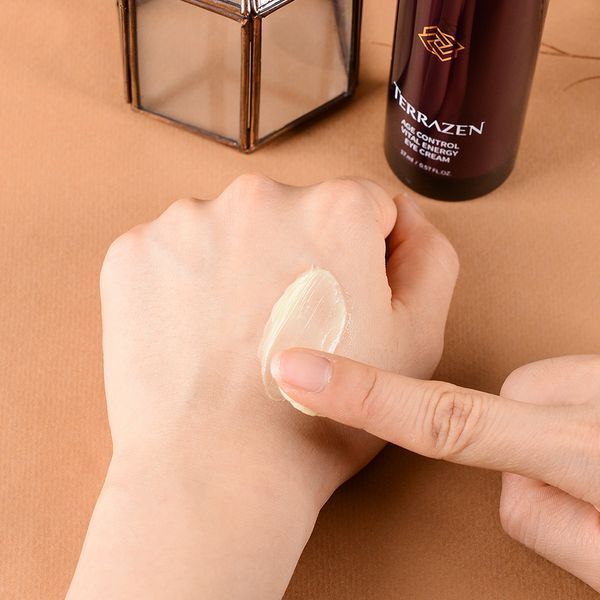 Крем для шкіри навколо очей - TERRAZEN Age Control Vital Energy Eye Cream, 17мл 266 фото